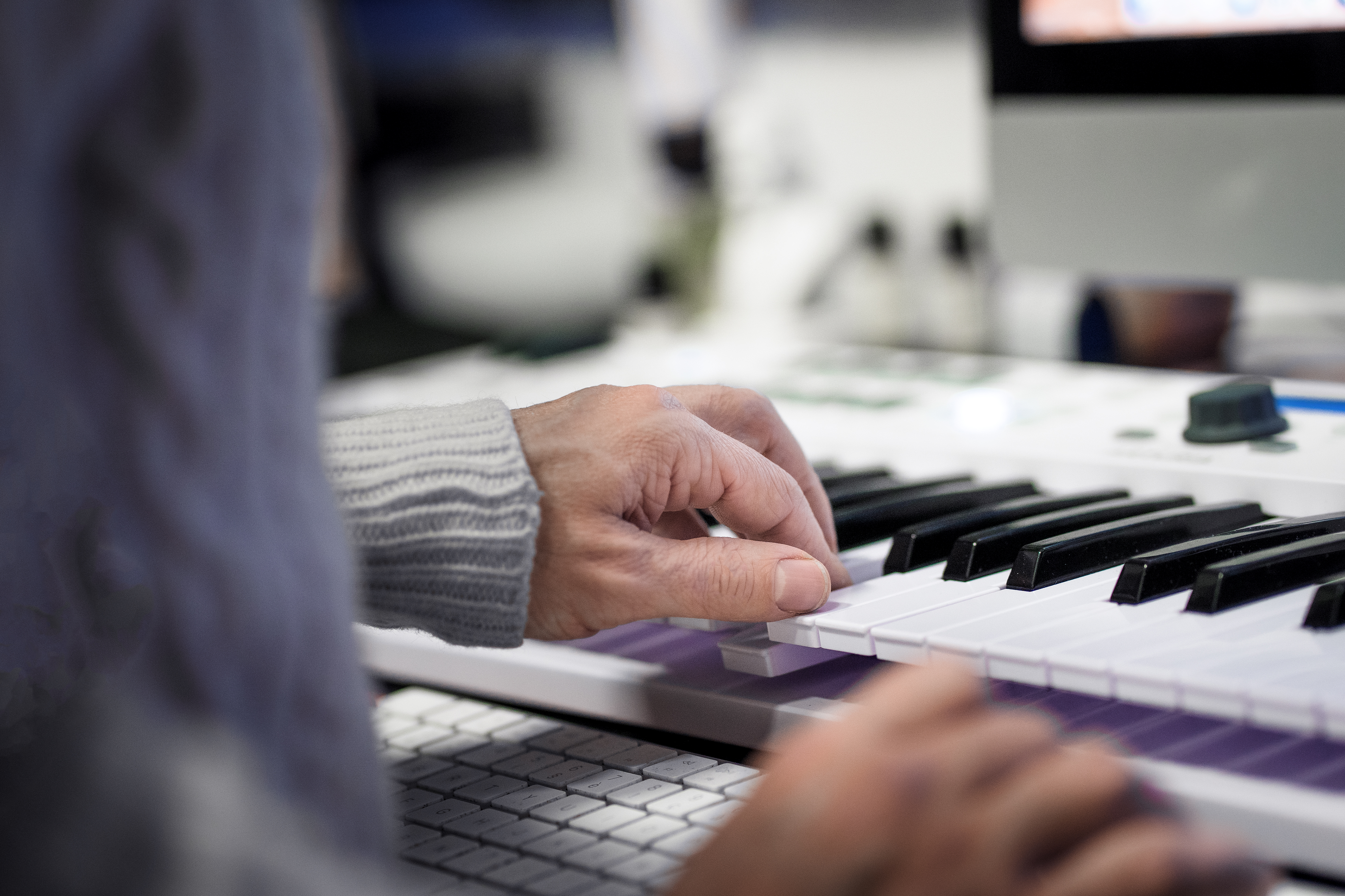 Le musicien KINISHAO en studio