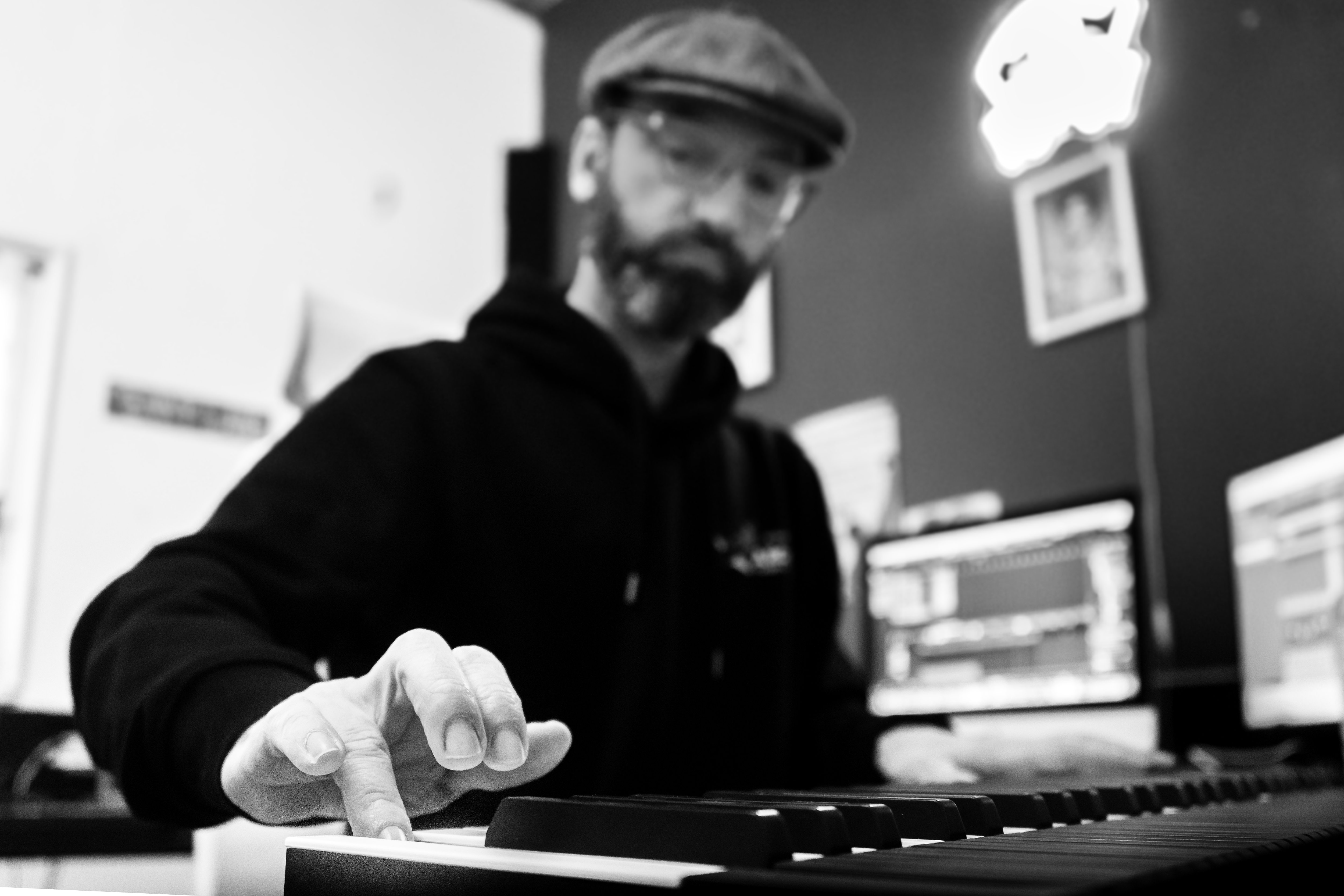 Le musicien KINISHAO en studio