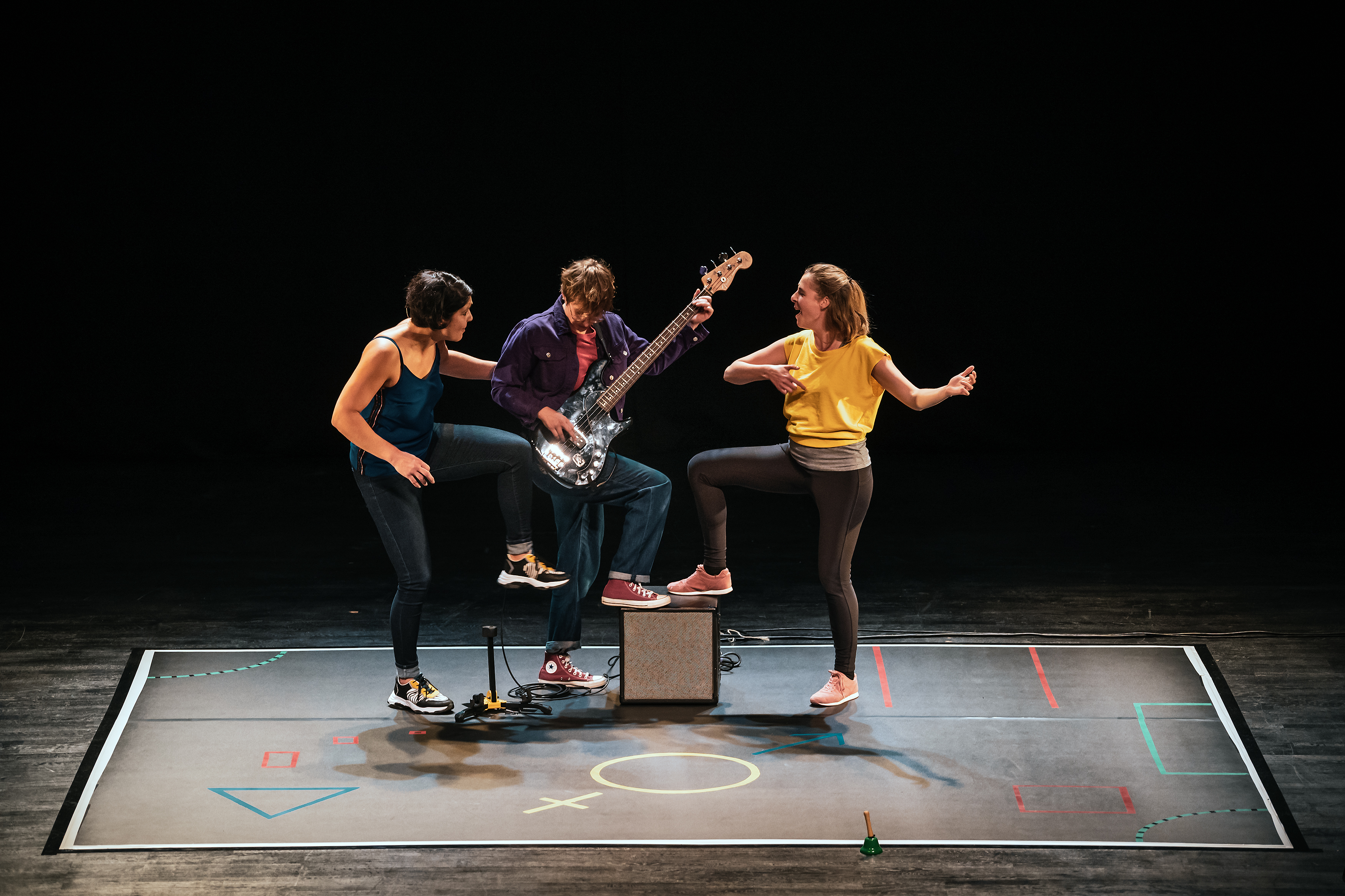 Collectif 36 : représentation de « À quoi tu joues ? »