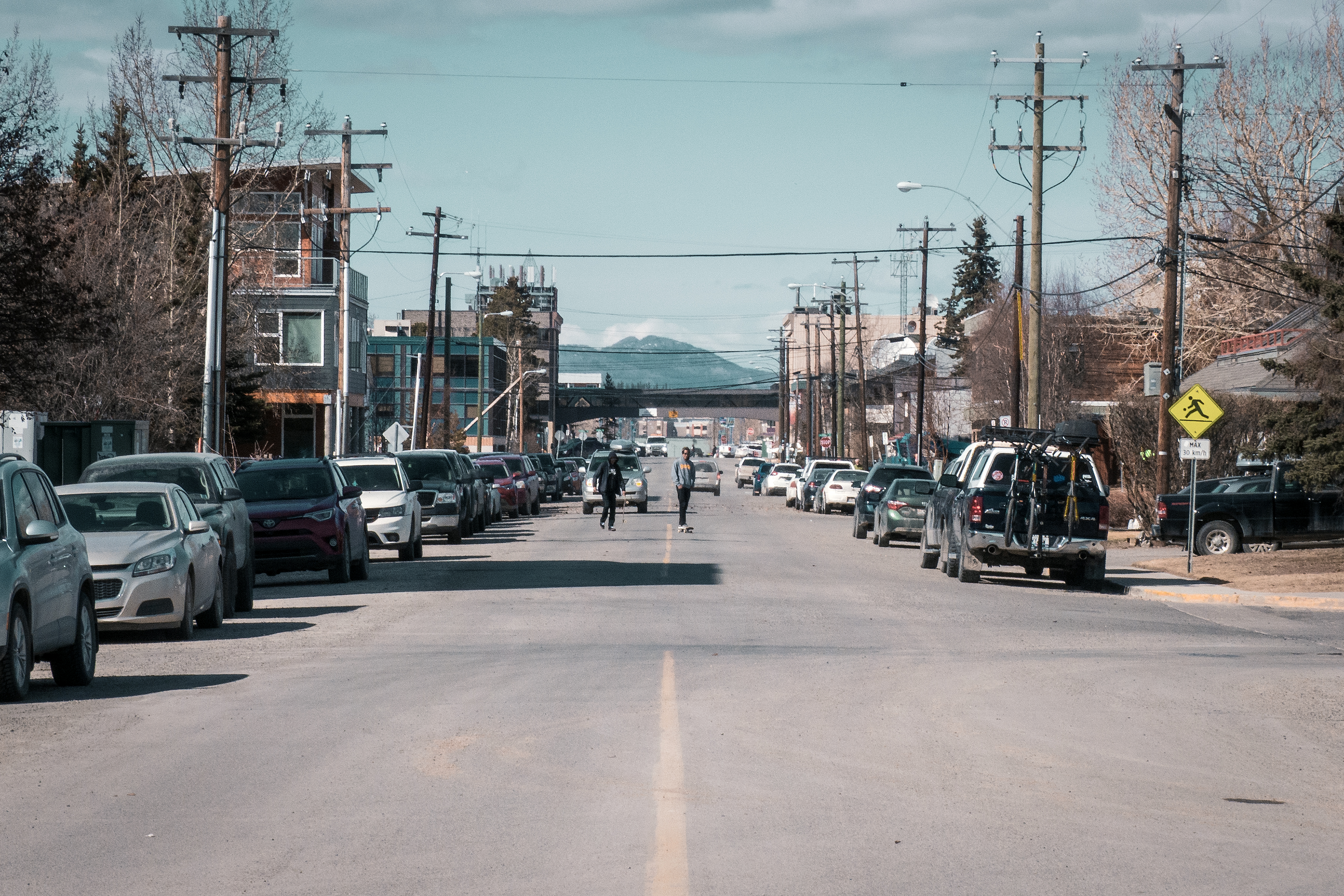 Immersion sur la terre du soleil de minuit : le Yukon, Canada