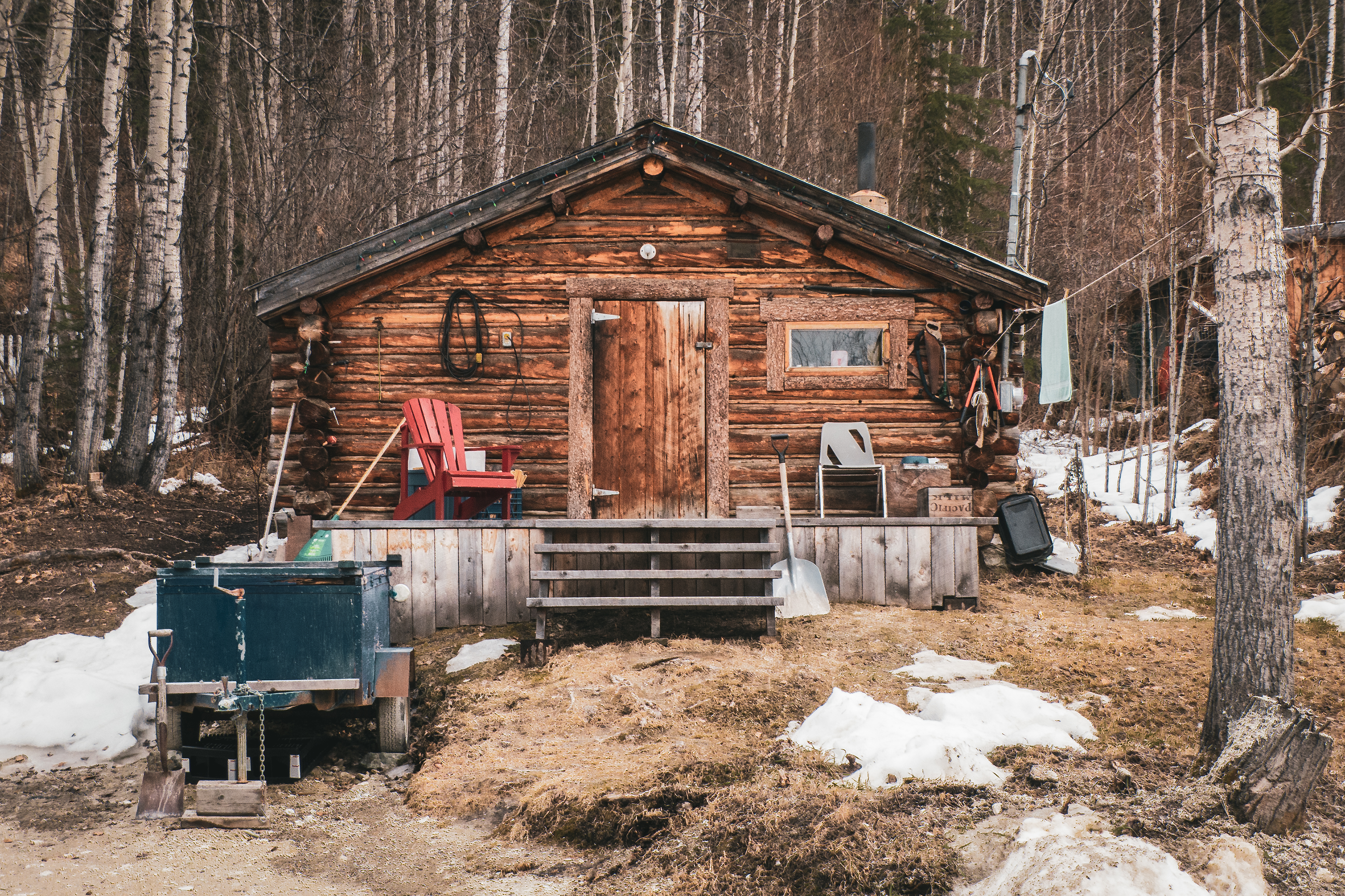 Immersion sur la terre du soleil de minuit : le Yukon, Canada