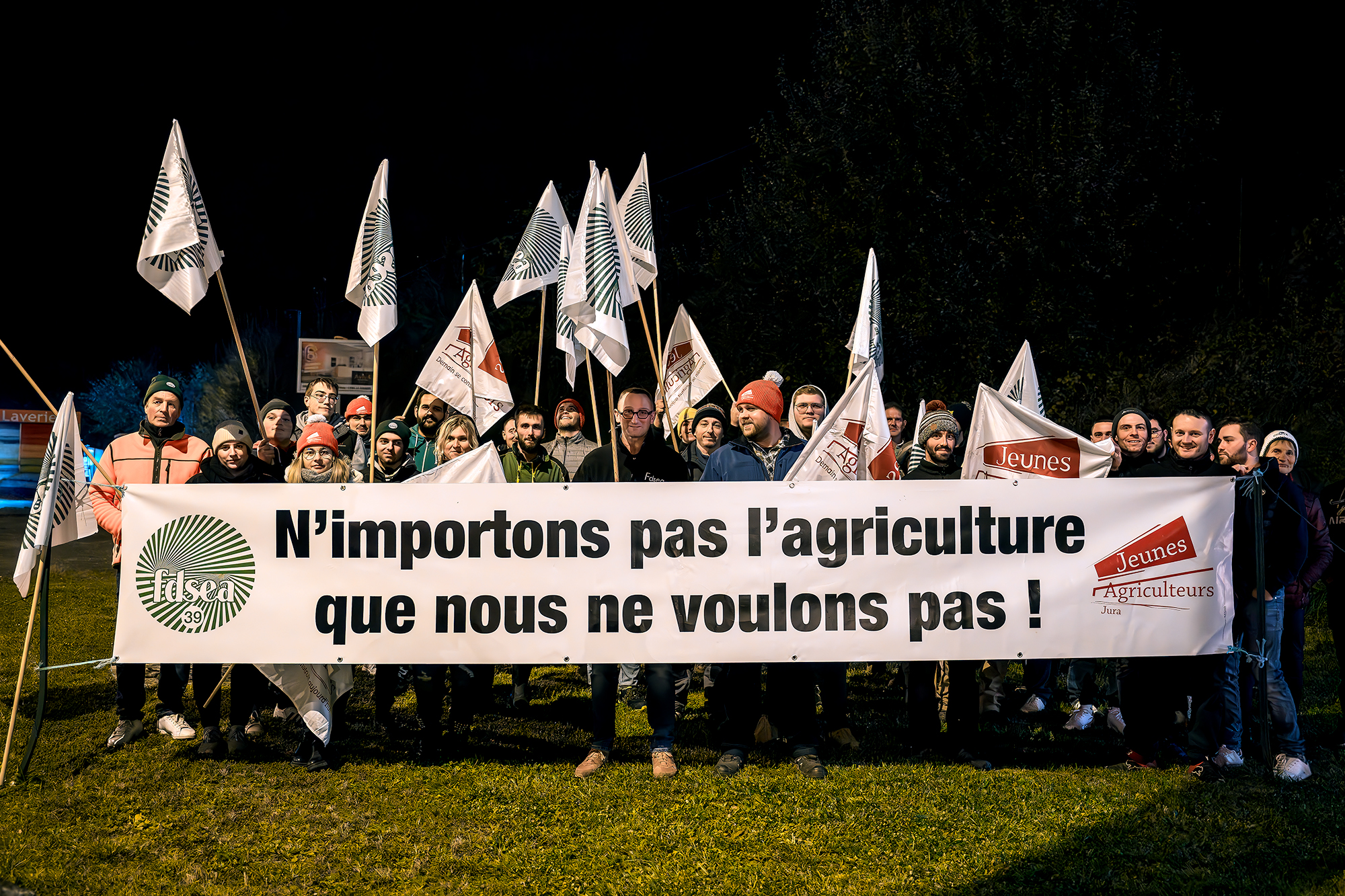 Agriculteurs mobilisés contre le Mercosur le 18 novembre 2024 à Lons-le-Saunier, Jura, Bourgogne-Franche-Comté